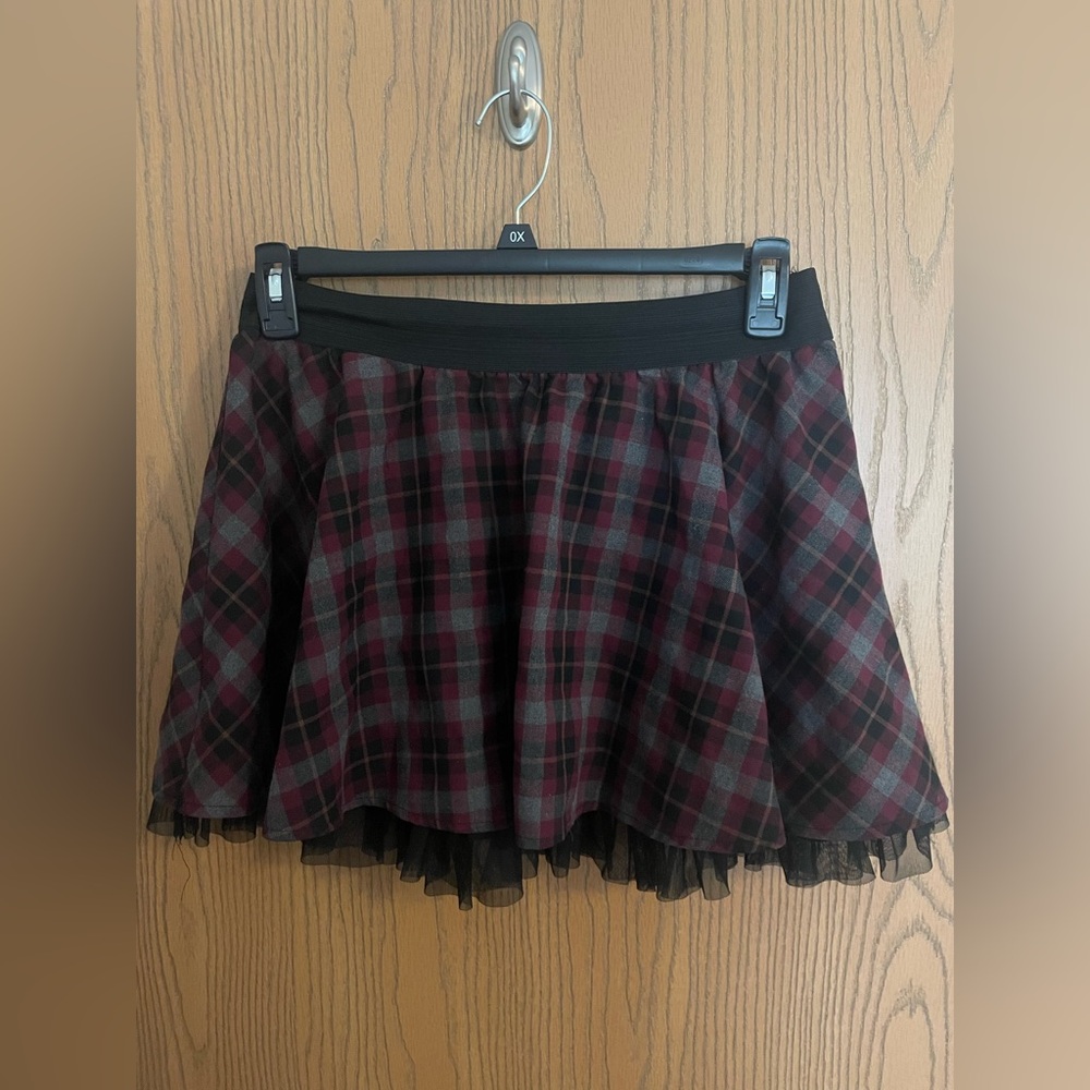 Joe Benbasset Black and Burgundy Plaid Skater Skirt with Tulle Trim